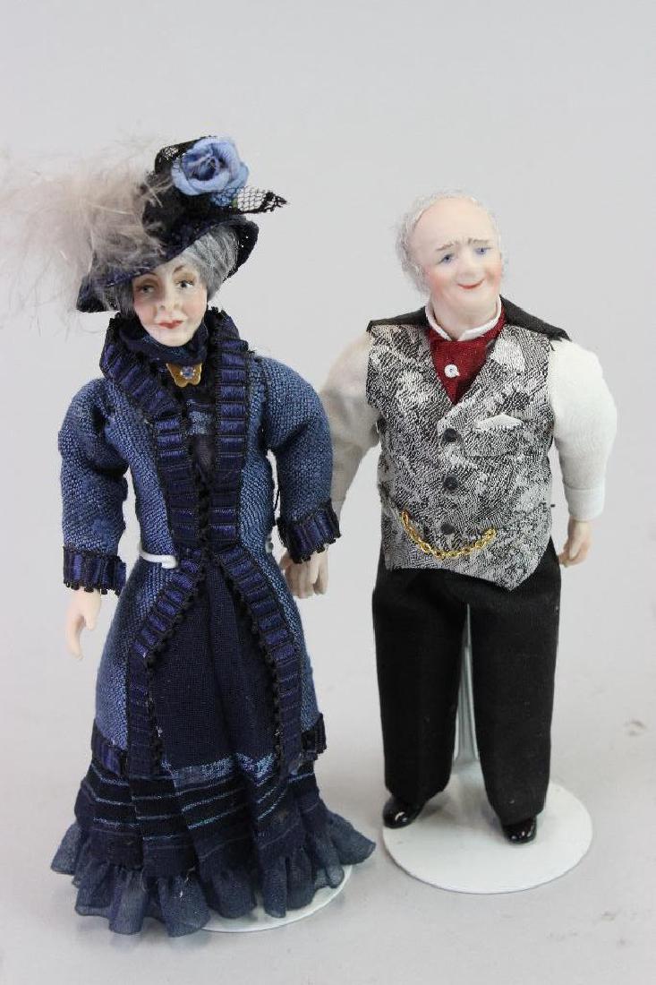 Older lady and man out for a walk (1 of 4)