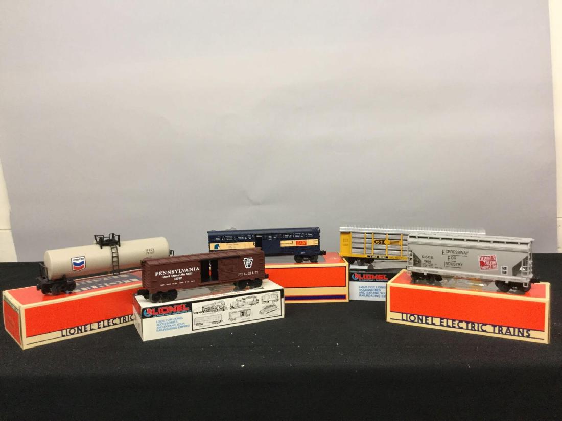 Grouping of 5 Lionel Trains (1 of 5)