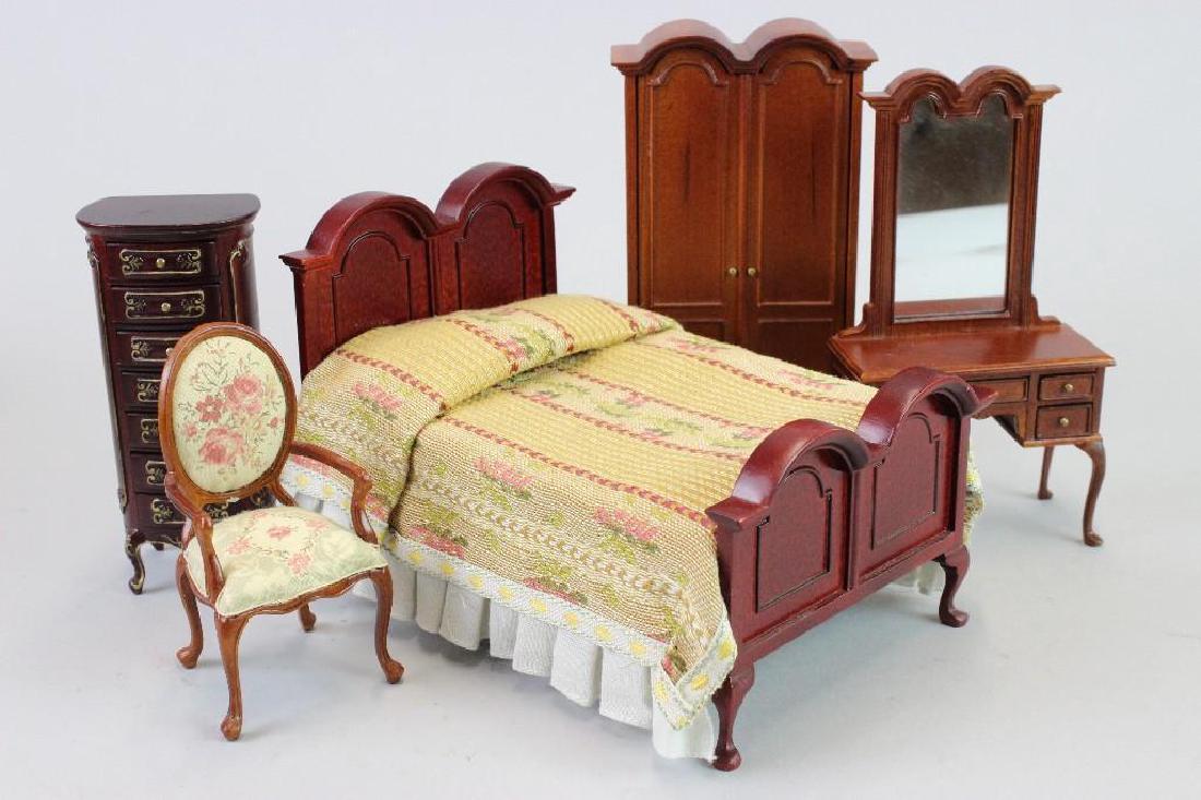 Vanity, chest of drawers, ardmoire, bed, chair: Guest room, vanity, chest of drawers and Ardmoire; guest room 3 bed Bespaq; Chair Jiayi