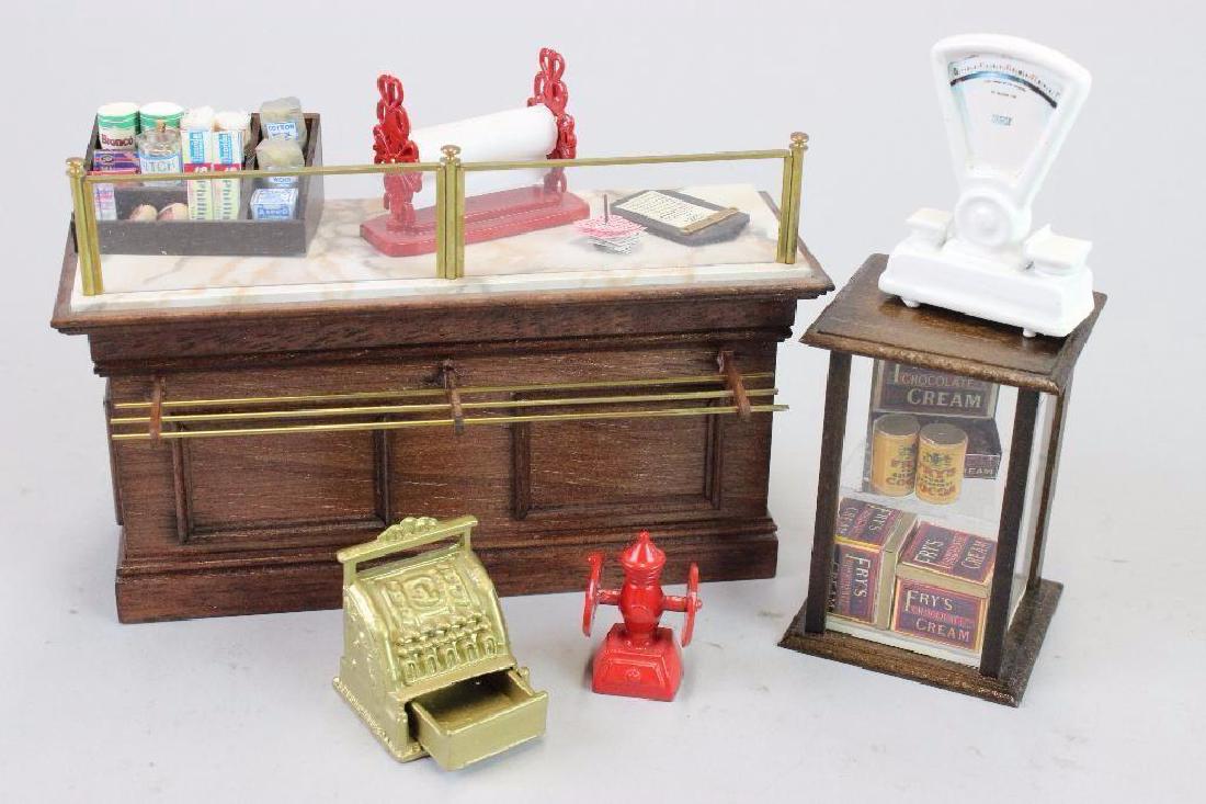 Grocers Counter and Fry's Chocolate Display: Grocers display by Miniature Display Company, Fry's Display AU 