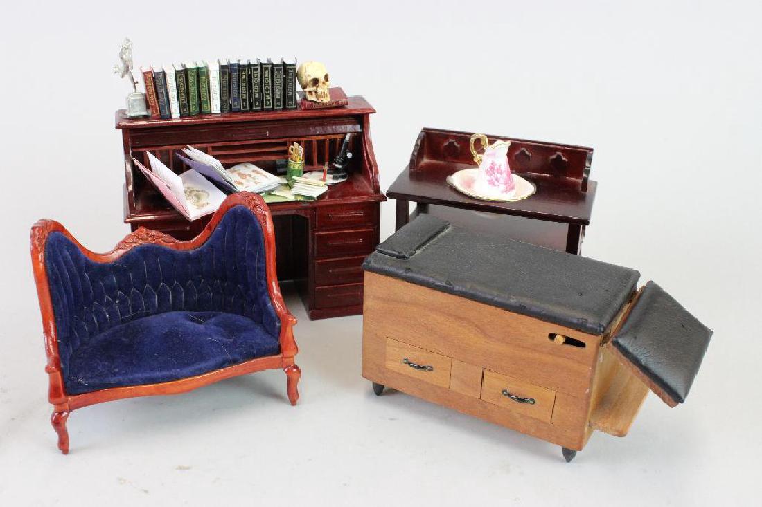 Doctor's waiting room and exam room items (1 of 5)