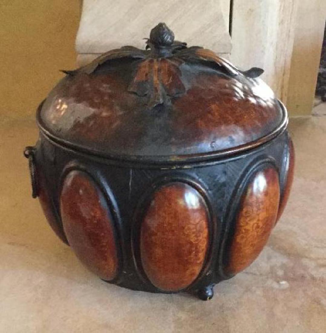 Decorative tin container (1 of 4)