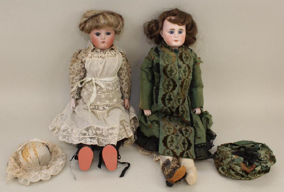 PAIR OF ANTIQUE BISQUE SHOULDER HEAD DOLLS: 17" 10566 (1 of 5)