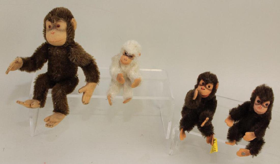 LOT OF (4) VINTAGE STEIFF MOHAIR MONKEYS. (1 of 4)