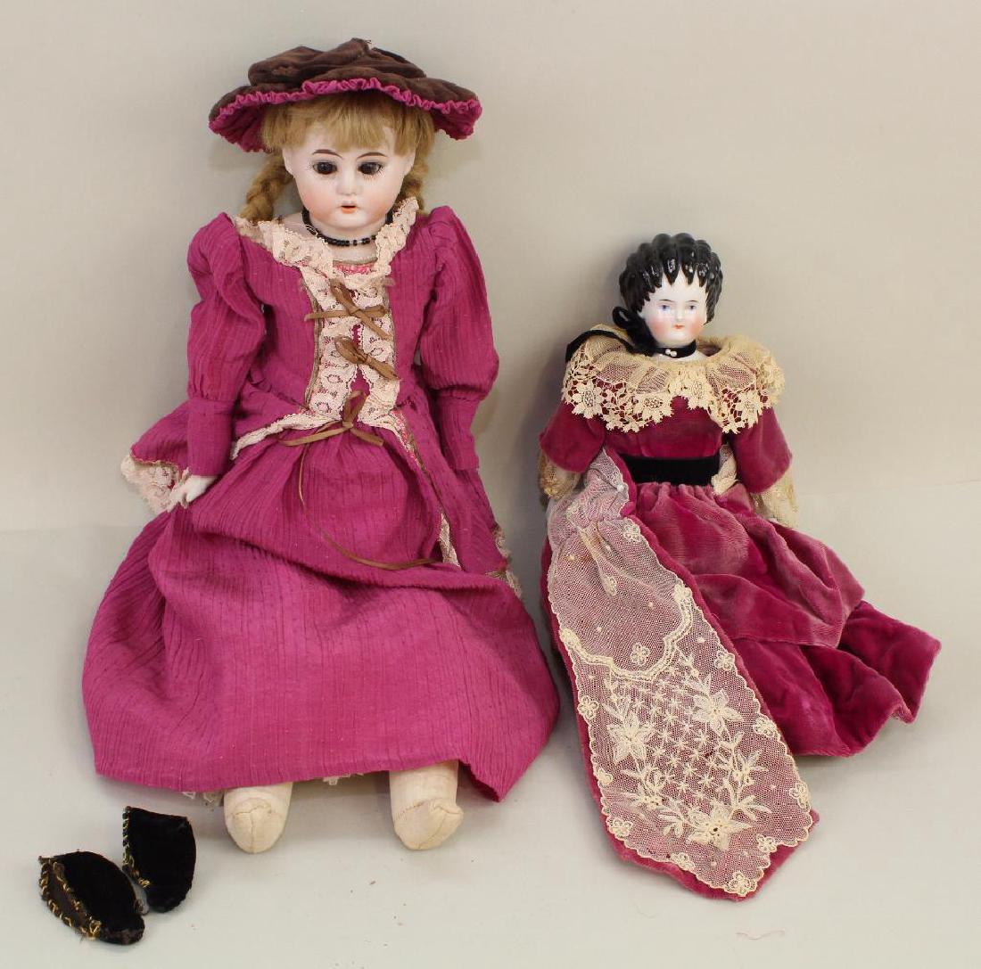 PAIR OF ANTIQUE DOLLS: 12" CHINA "SPILL CURL" STYLE (1 of 6)