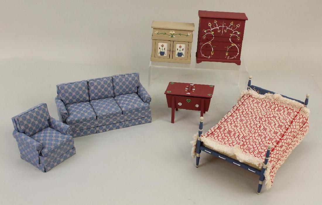 LOT OF  MIB CONTEMPORARY DOLLHOUSE FURNITURE. (1 of 5)