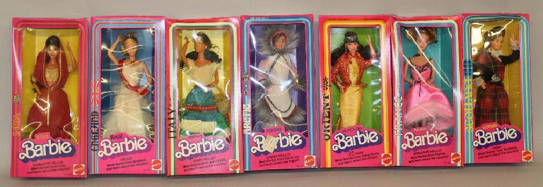 LOT OF (7) FOREIGN COUNTRY BARBIE DOLLS, ORIGINAL BOXES (1 of 3)
