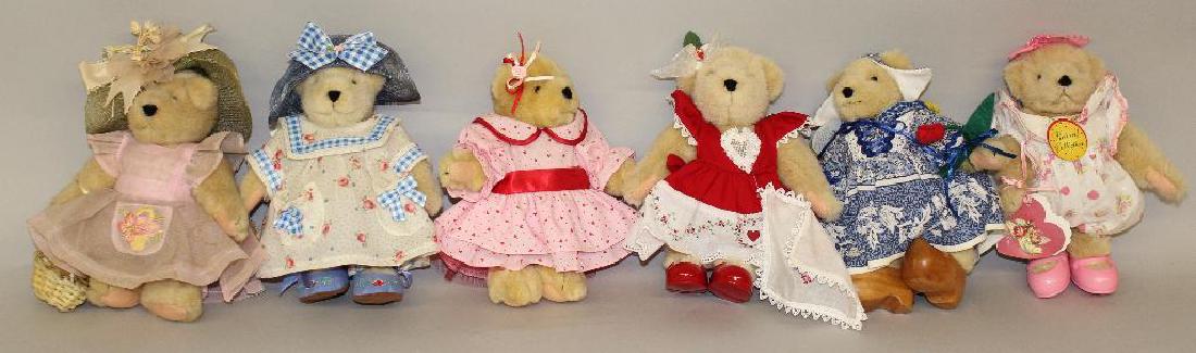 LOT OF (6) TAGGED DRESSED MUFFY VANDERBEARS. (1 of 1)