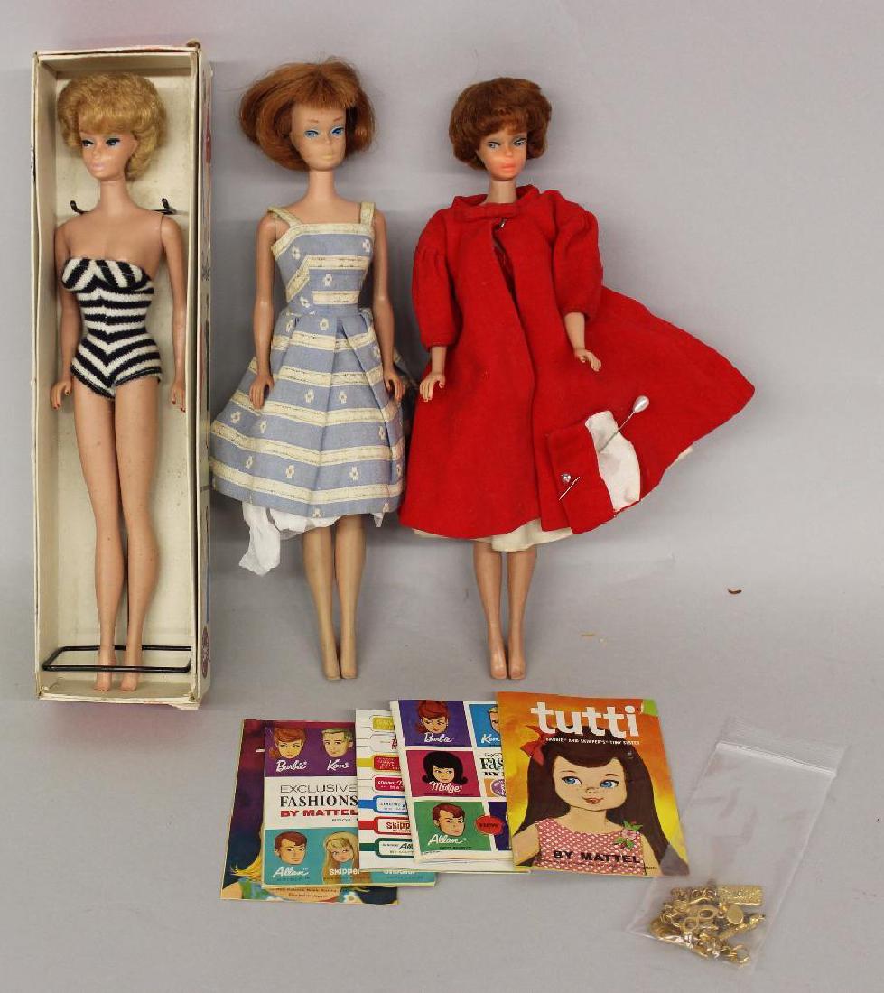 LOT OF BARBIE FAMILY: (3) BUBBLE CUT DOLLS, EXTRA ITEMS (1 of 2)