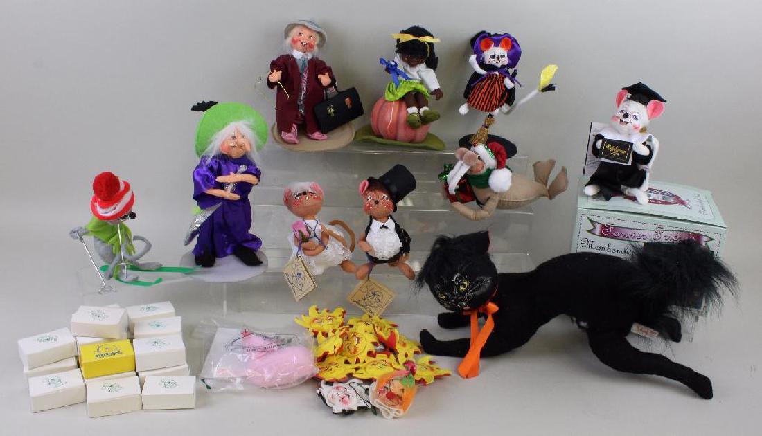 LOT OF ANNALEE INC. 2003 MEMBERSHIP KIT. (1 of 7)