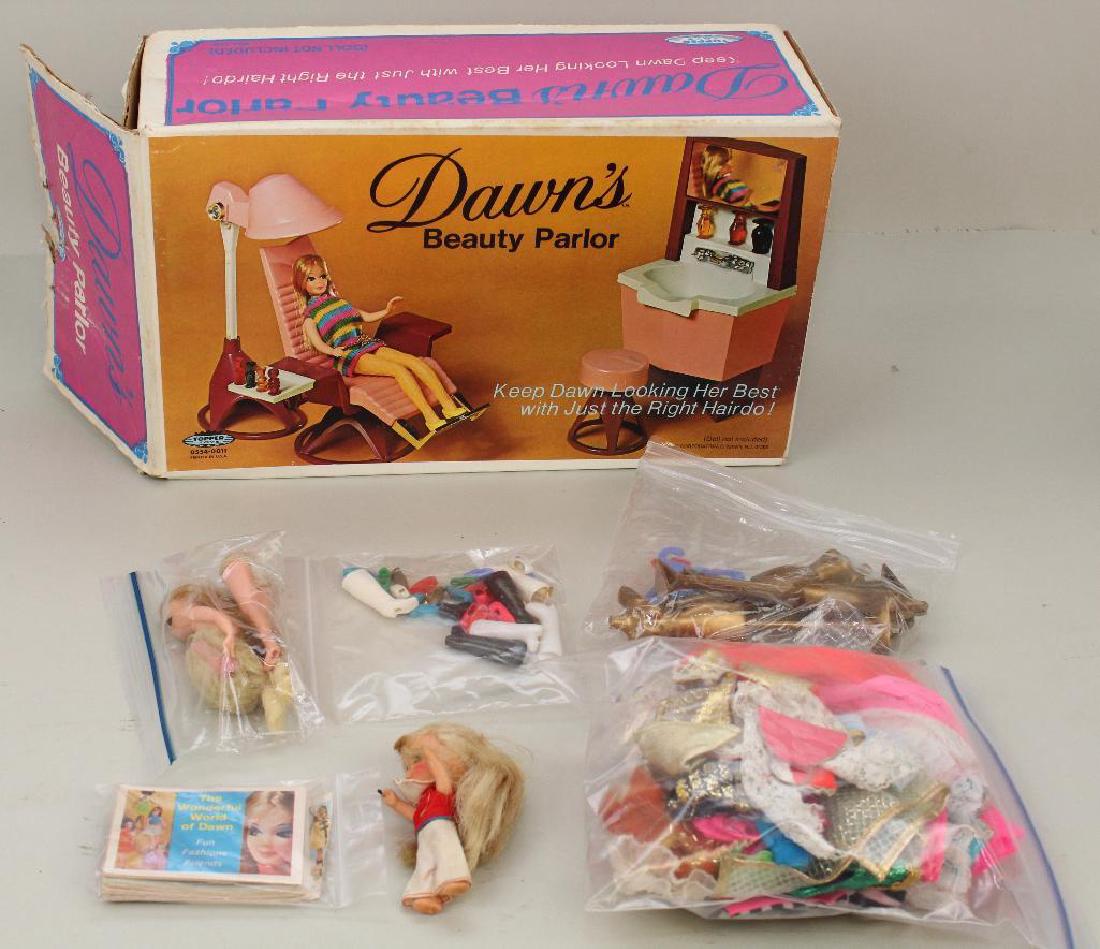 LOT OF DAWN - BEAUTY PARLOR; CLOTHING, ACCESSORIES. (1 of 2)