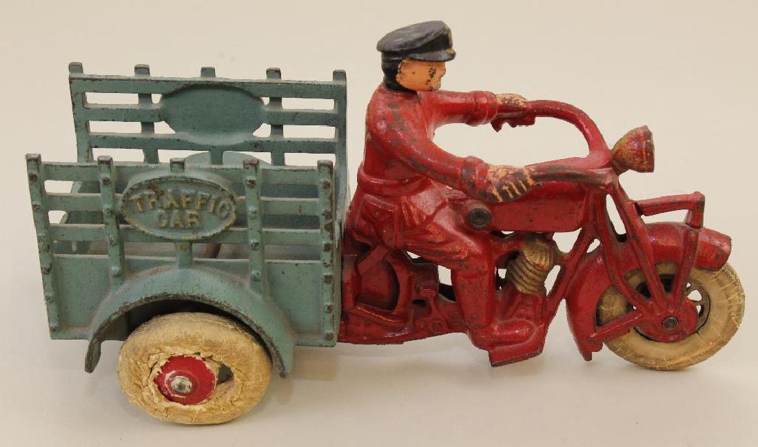 9" CAST IRON INDIAN "TRAFFIC CAR" . (1 of 4)
