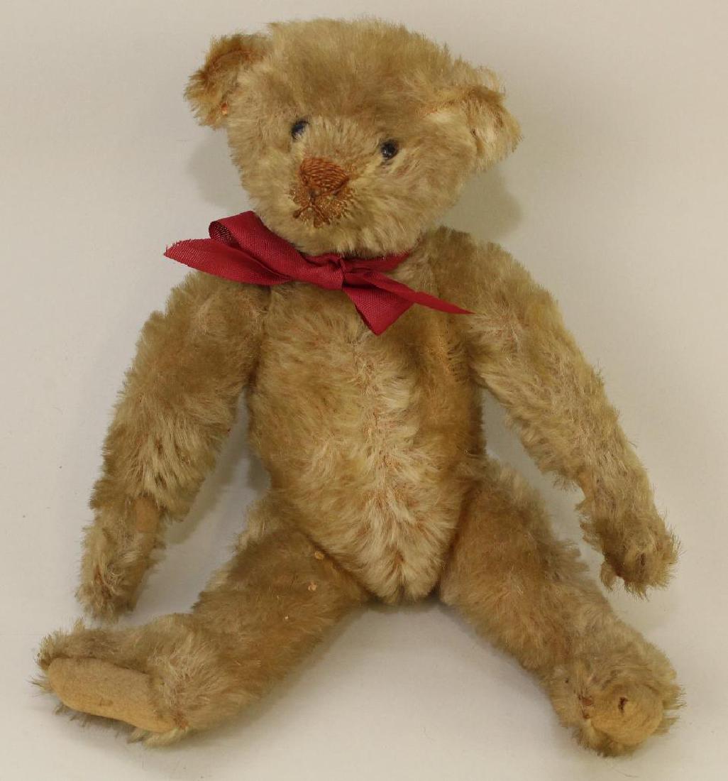 10 1/2" UNMARKED ANTIQUE MOHAIR BEAR. (1 of 5)