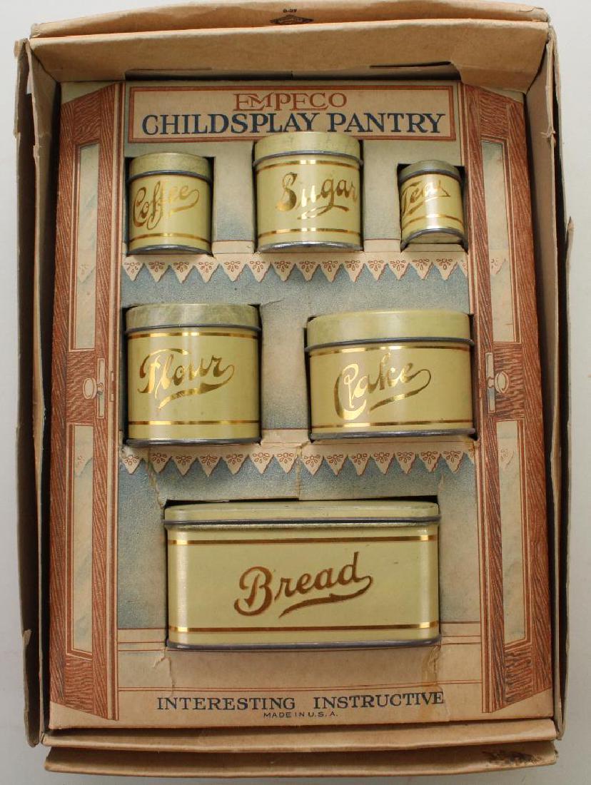 1927 EMPECO CHILDSPLAY PANTRY SET IN ORIGINAL BOX.: This set is dated inside of box: December 1, 1927. Made by Metal Package Corporation 110 East 42nd Street New York U.S,A, INTERESTING - INSTRUCTIVE. Condition: set appears to be MINT. Some age loss to