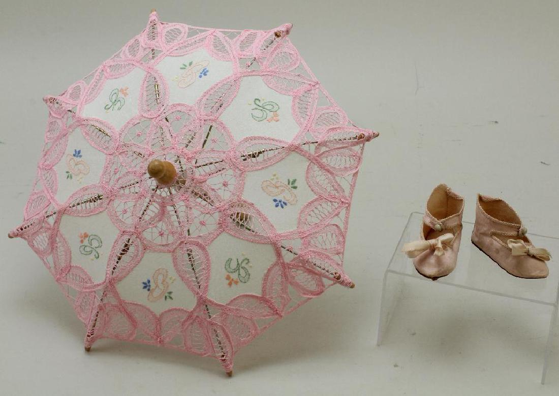 LOT OF VINTAGE/ANTIQUE ACCESSORIES. (1 of 2)