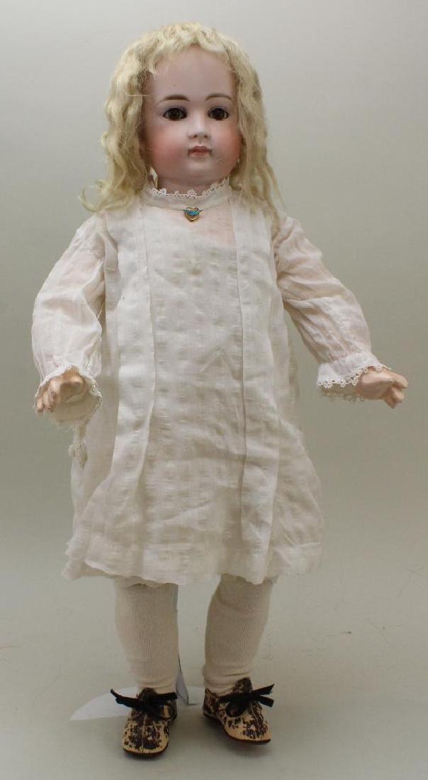 25"  "15" ANTIQUE BISQUE HEAD DOLL WITH CLOSED MOUTH. (1 of 10)