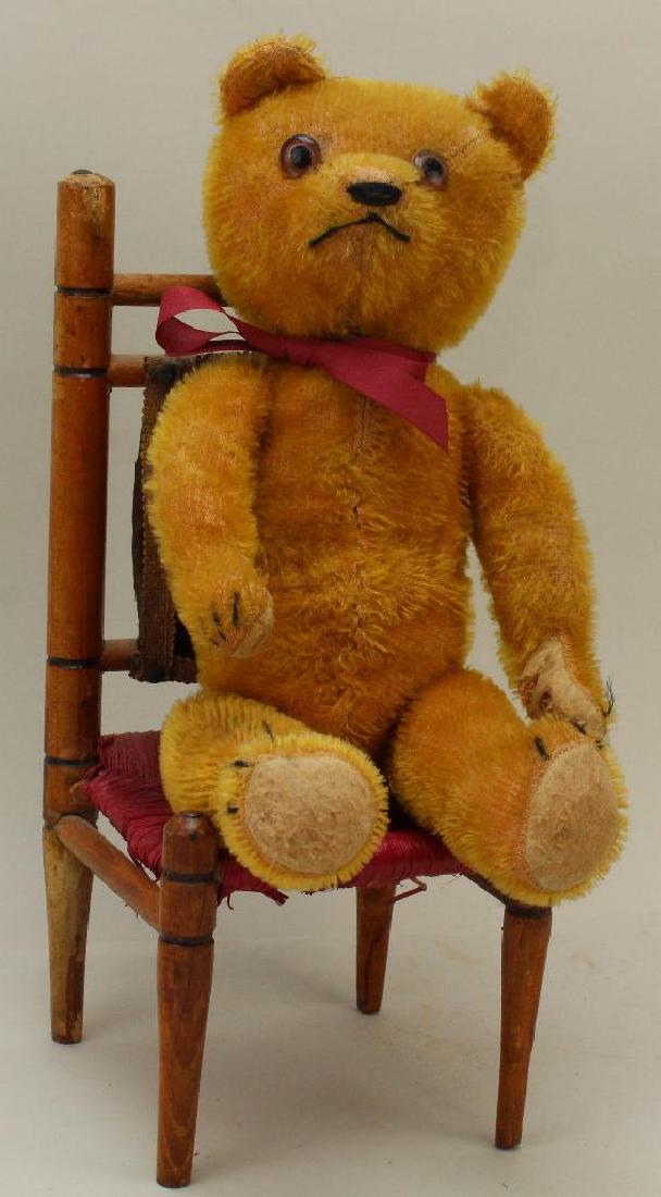 LOT: 15" UNMARKED ANTIQUE MOHAIR BEAR & CHAIR. (1 of 5)