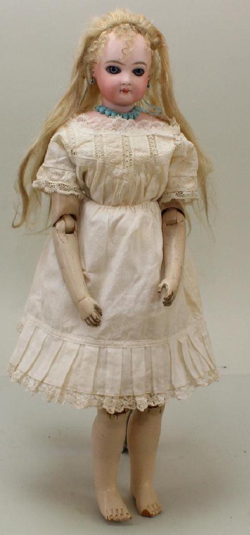 17 1/2"  "7" ANTIQUE BISQUE HEAD FRENCH FASHION DOLL. (1 of 8)