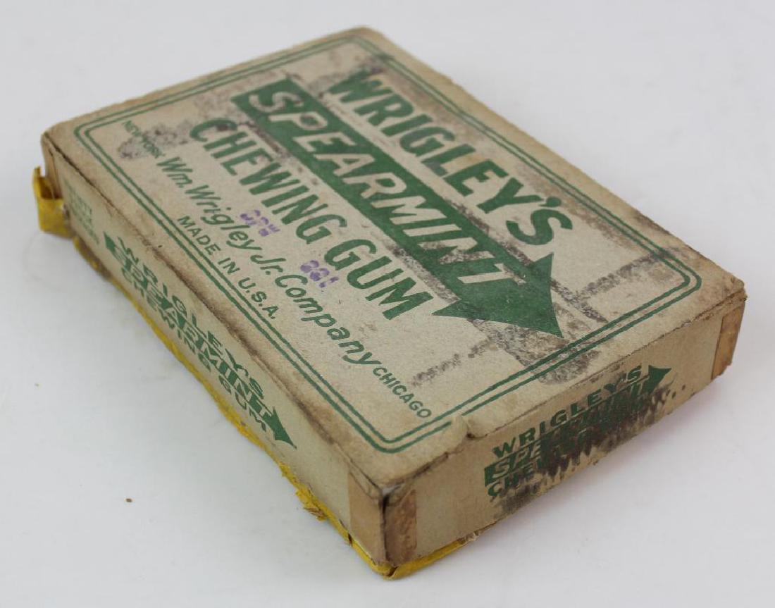 Wrigley's Spearmint Chewing Gum: Wrigley's Spearmint gum in cardboard box. Box measures 7"w x 5"d x 2"h.