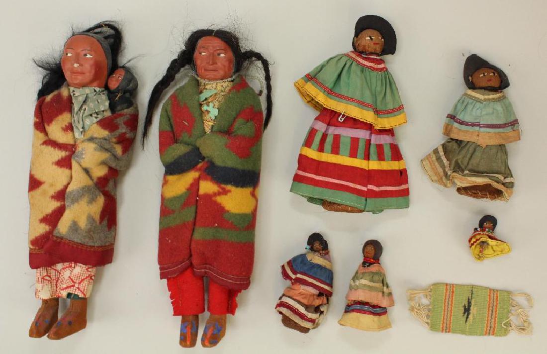 LOT OF NATIVE AMERICAN DOLLS. (1 of 3)