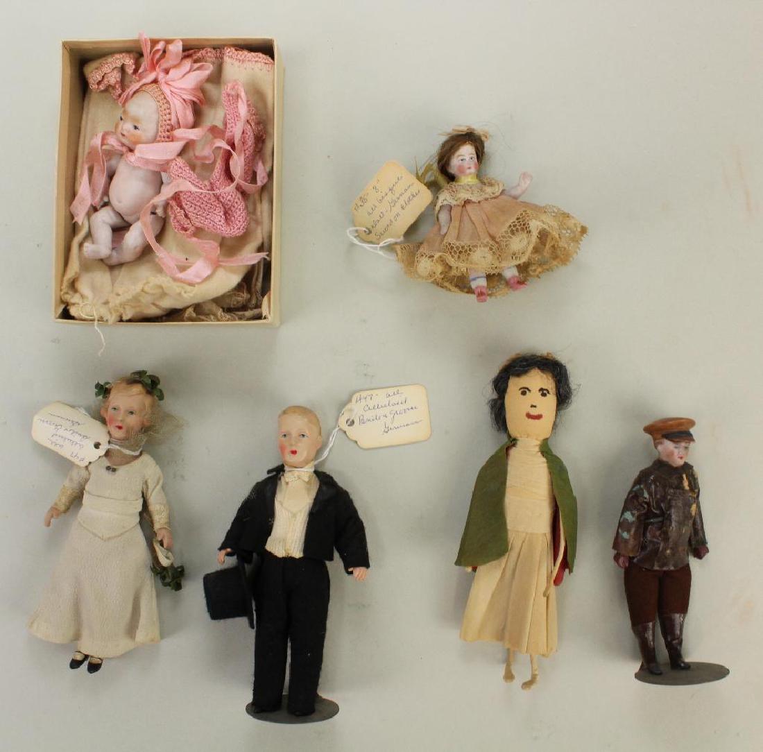 LOT OF SMALL ANTIQUE DOLLS. (1 of 3)