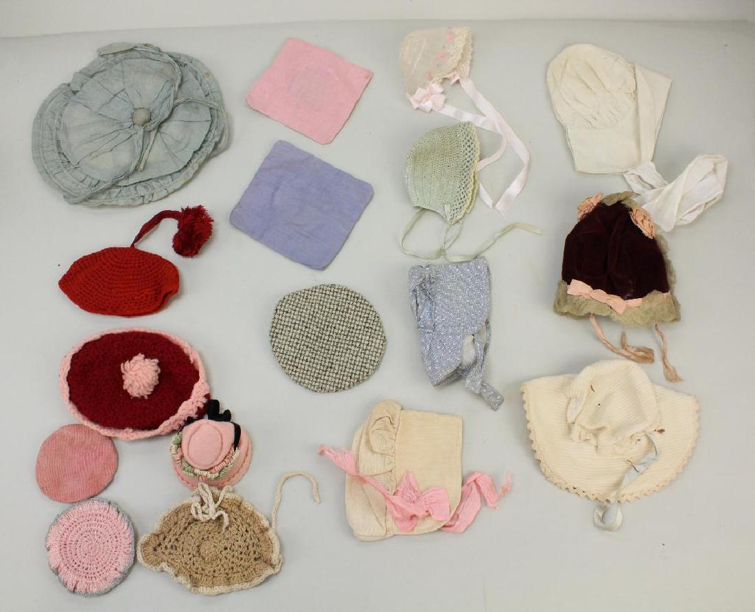 LOT OF ANTIQUE/VINTAGE  DOLL CLOTHING - HATS. (1 of 1)