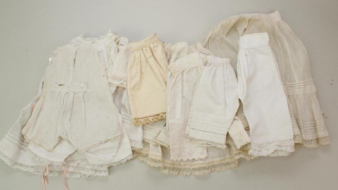 LOT OF ANTIQUE DOLL CLOTHING - UNDERWEAR. (1 of 4)