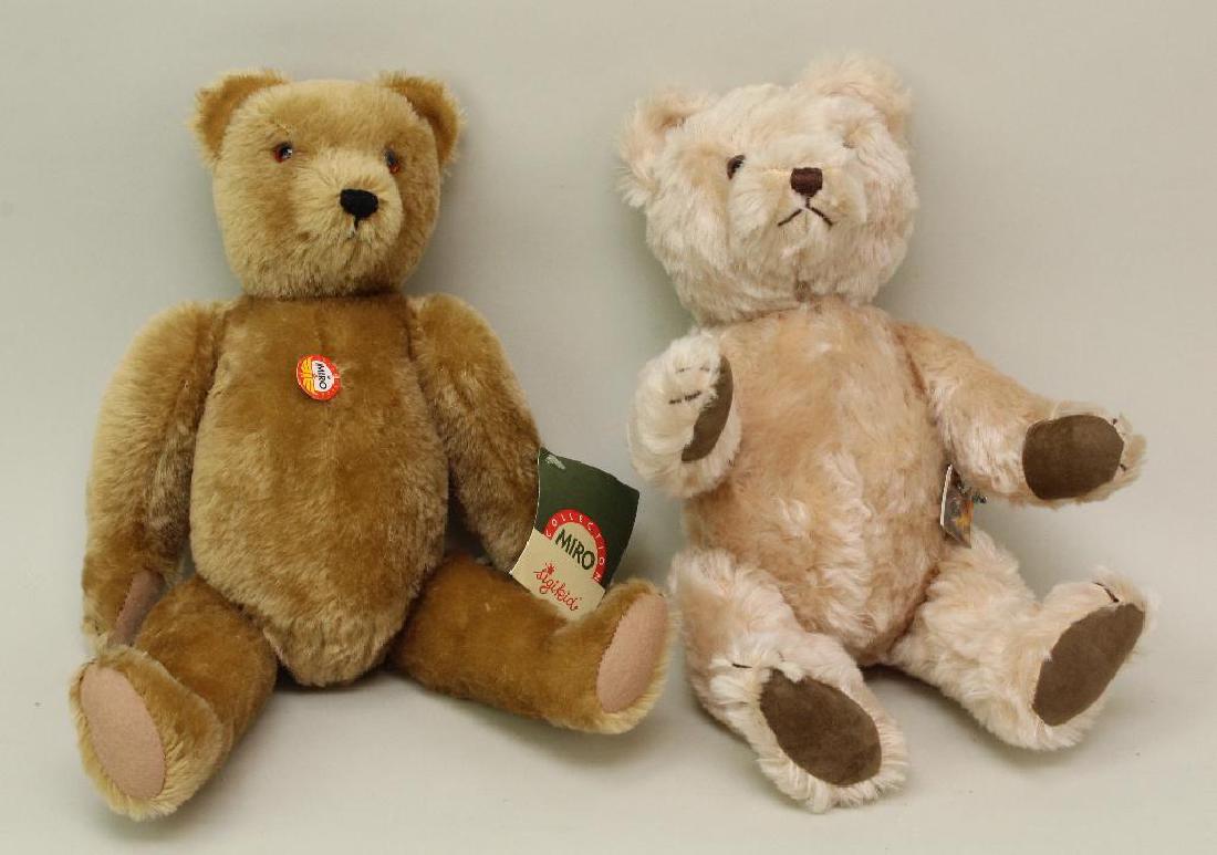 PAIR OF MINT TAGGED EUROPEAN MOHAIR BEARS.: 14" 1990 Champagne Hermann Teddy (GERMANY) LTD ED 500. Original price $100.00. 15 1/2" Camel MIRO Collection Sigikid (CZECH & SLOVAK FEDERATIVE REPUBLIC), LTD ED 703/2000.