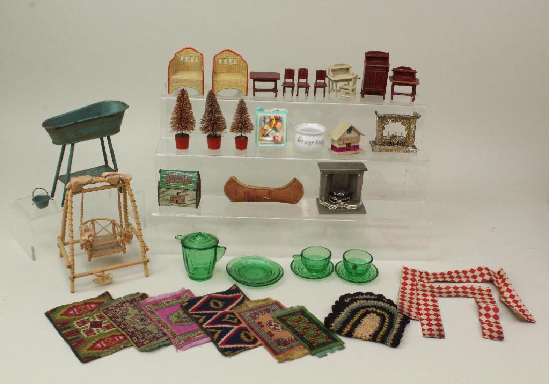 LOT OF ANTIQUE DOLL HOUSE FURNITURE AND OTHER SMALLS. (1 of 2)