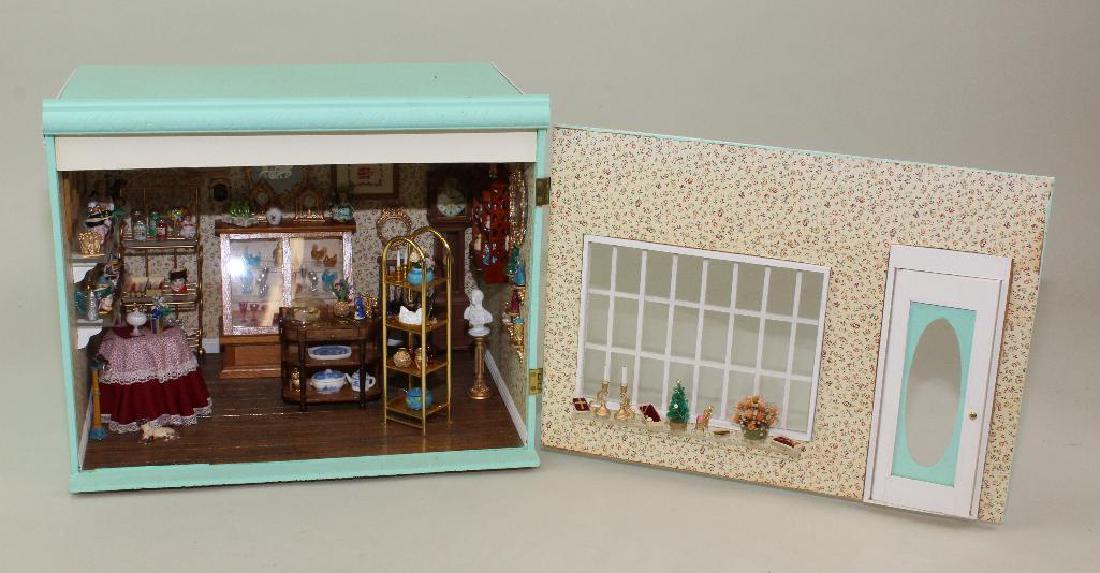 VICTORIAN GIFT SHOP, FULLY FURNISHED AND ELECTRIFIED. (1 of 4)