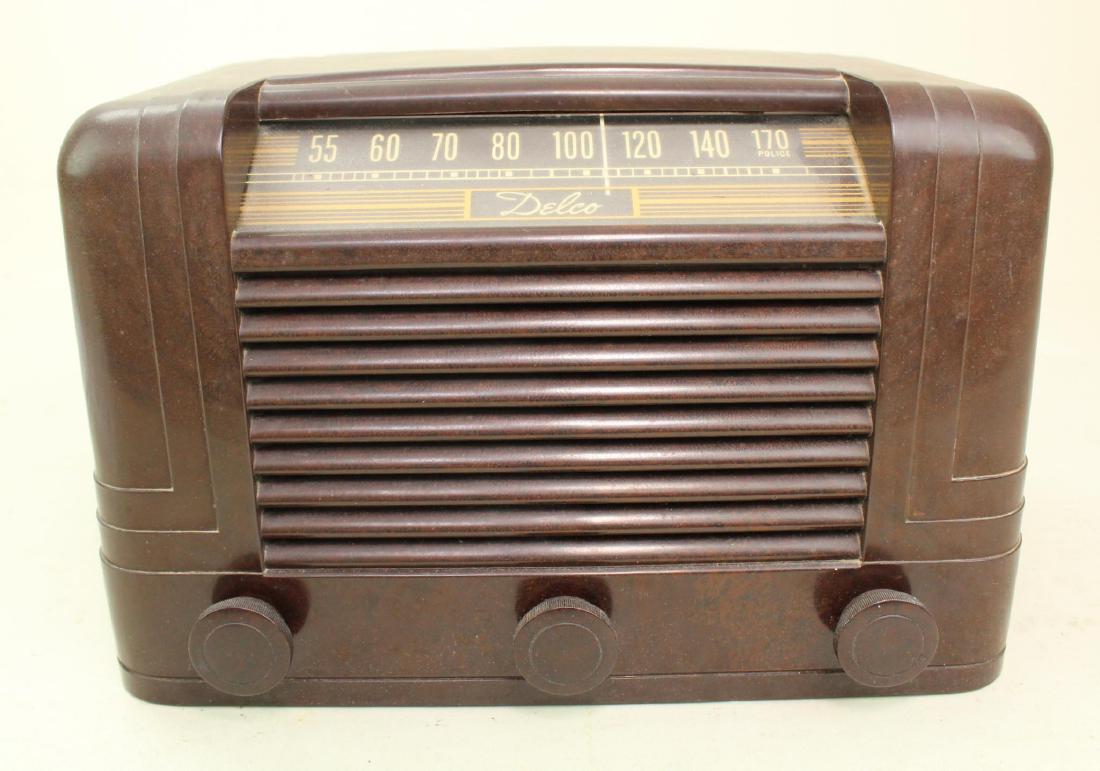 Delco Bakelite Radio: No Model # visible.