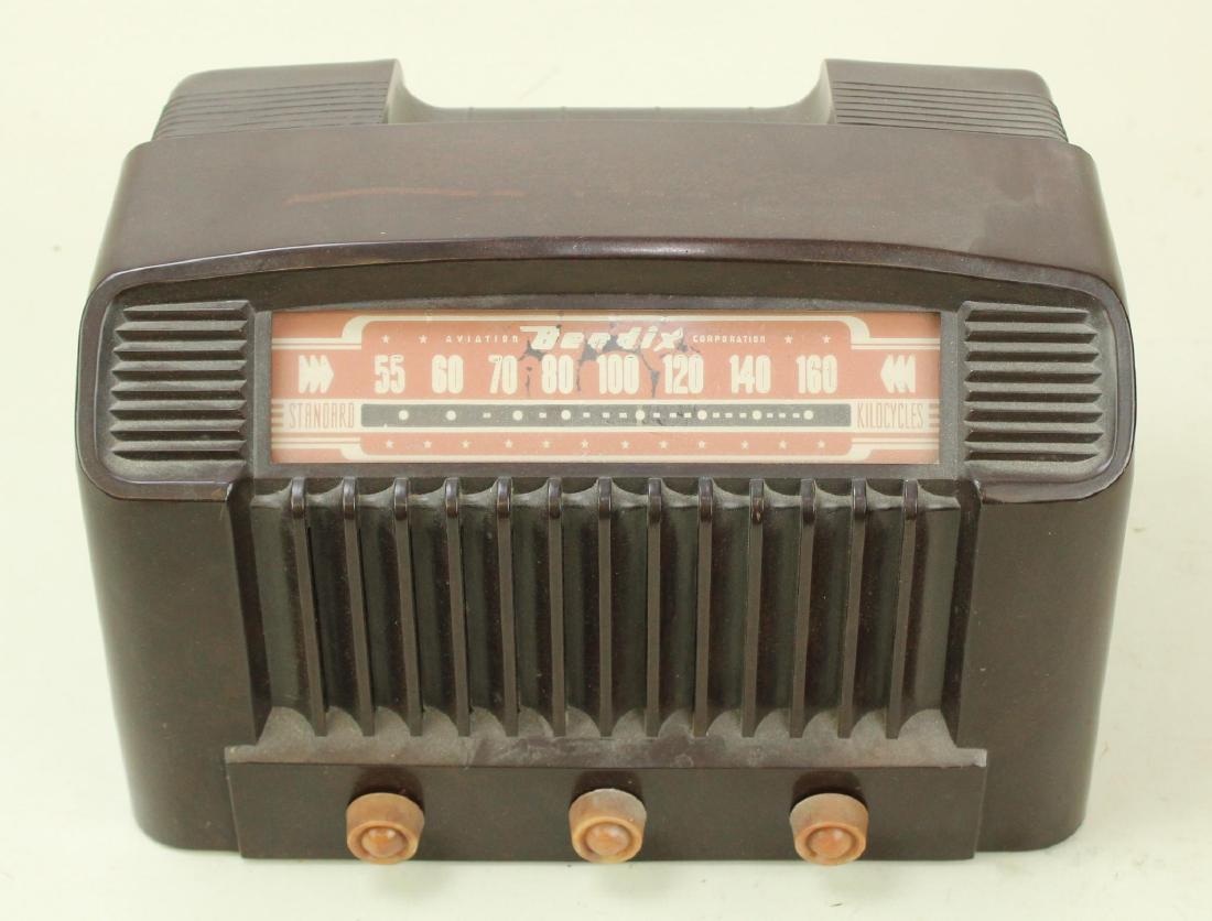 Bendix Bakelite Radio: Model 636A. Aviation Corporation.