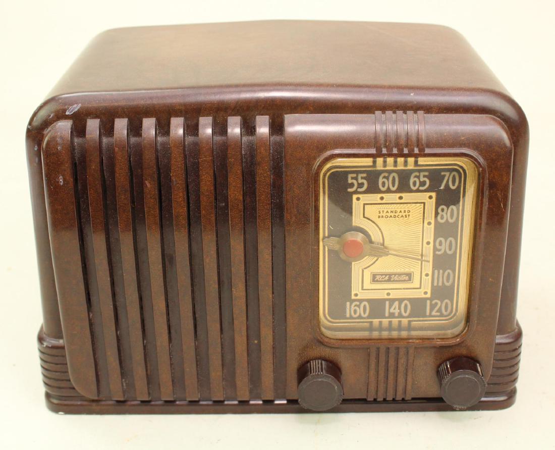 RCA Victor Bakelite Radio: Model 45X11.