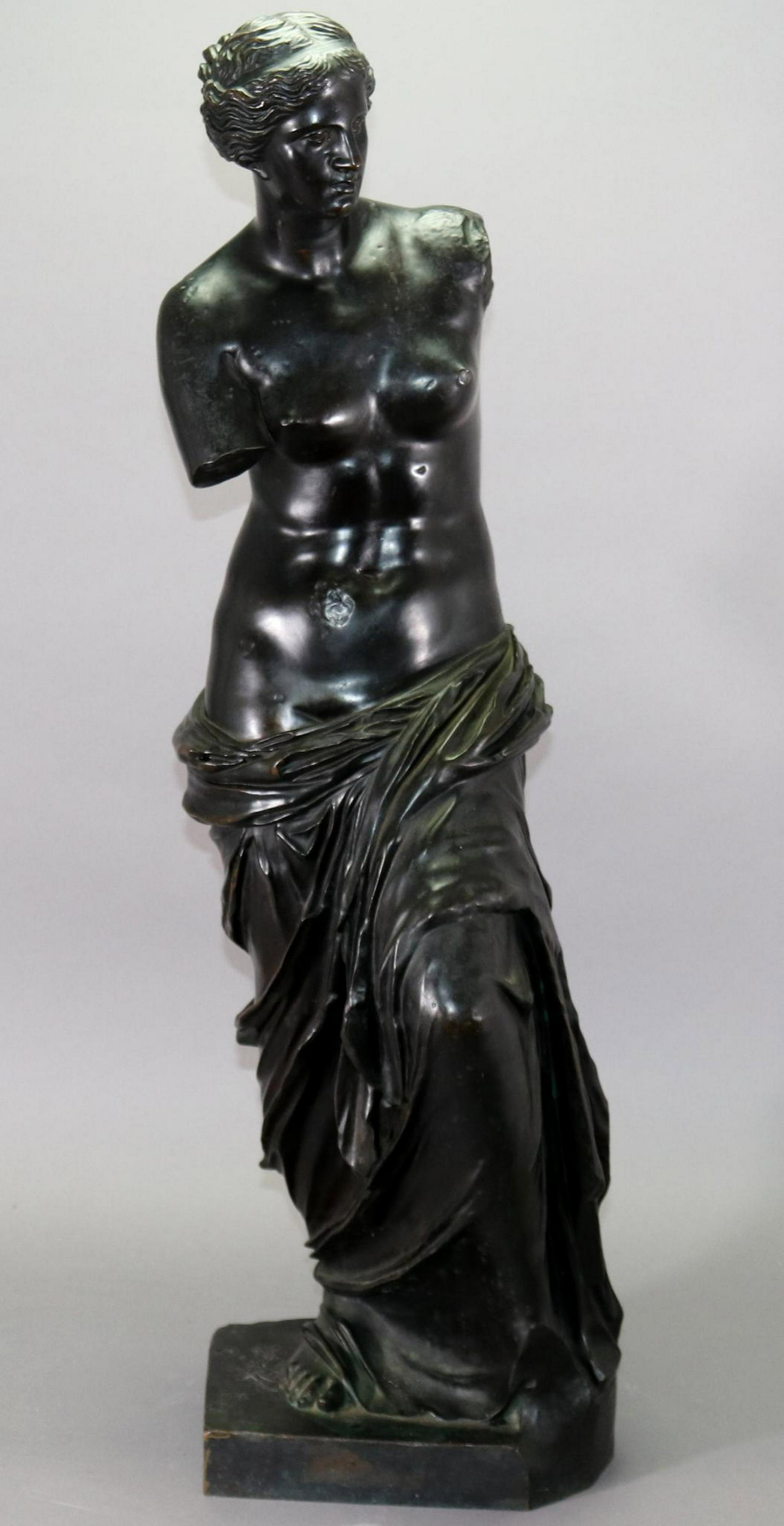 Edouard Henri Delesalle (1823 - 1851): Cast bronze, "la Venus de Milo", signed. Depicts the Greek statue of Aphrodite in the Louvre. 33.5"h x 10"h x 9"w