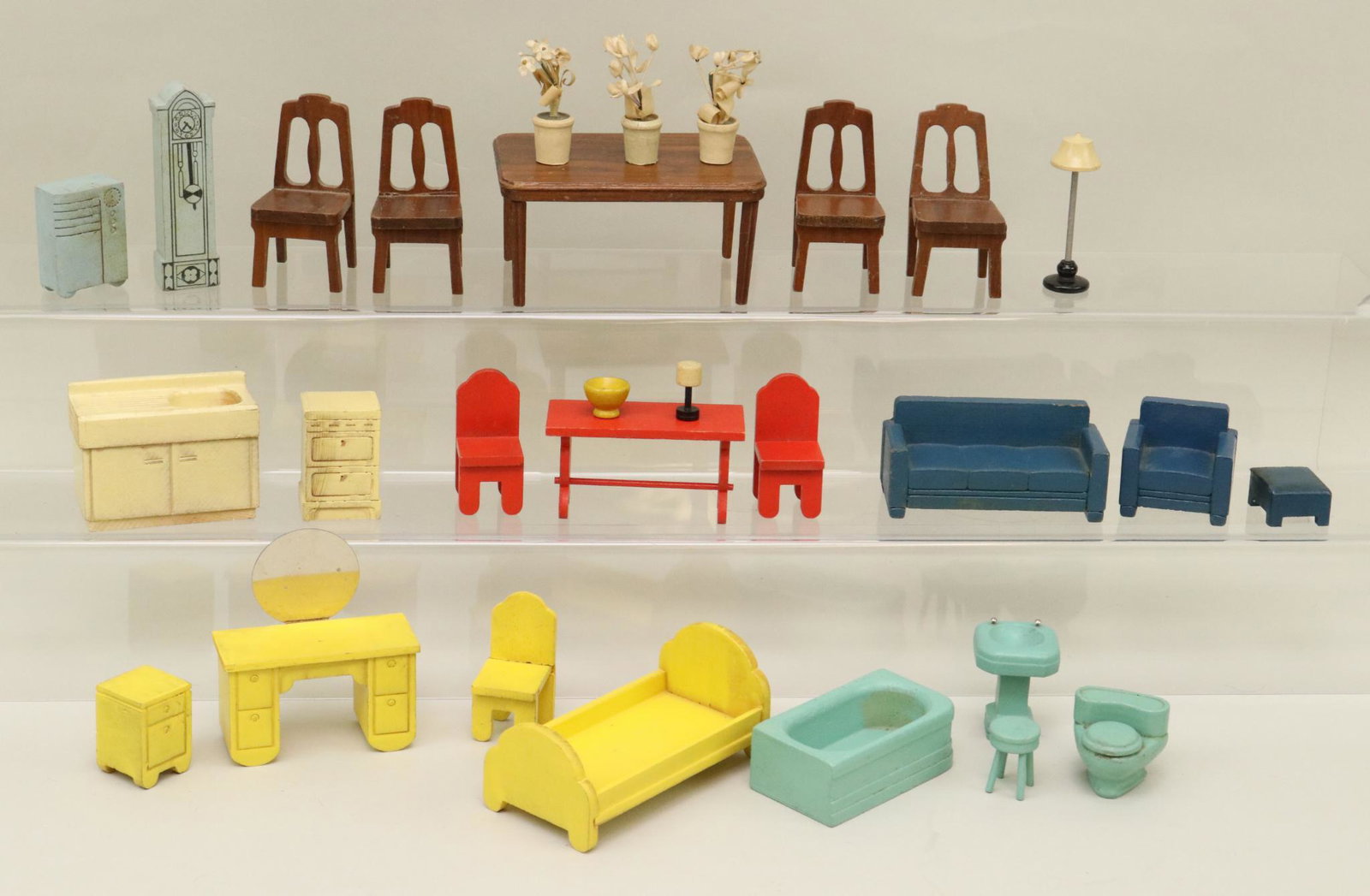 LOT OF MINIATURES/DOLLS.: Lot of wooden dollhouse furniture, accessories. Unpainted - Strombecker Genuine walnut table and (4) chairs. Painted furniture - misc. kitchen, bathroom, bedroom and living room pcs. including lamps, 