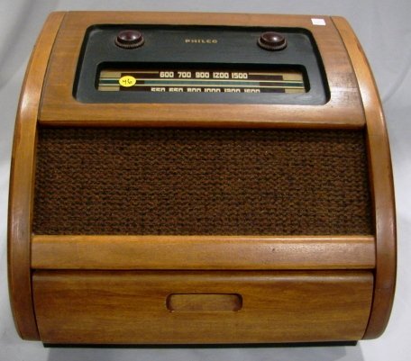 Philco Model 46-1201 Radio & Phonograph