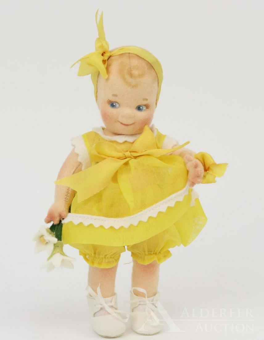 LOT OF R. JOHN WRIGHT.: MIB. 2004-2005 Club Doll 6 1/2" "Sunshine Scootles" No. 417/???