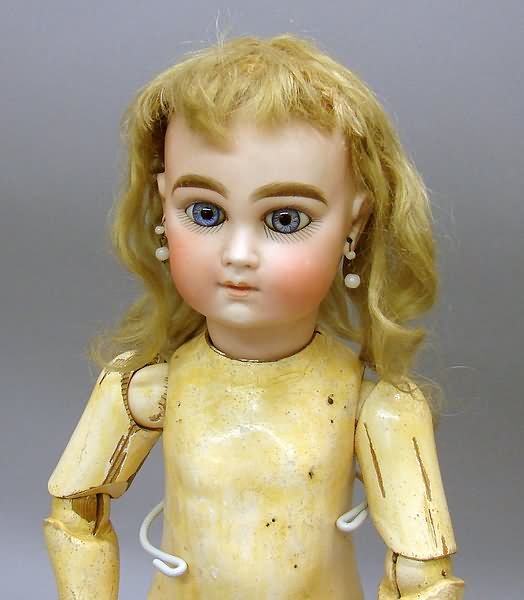 16.5" W.D. 9 CLOSED MOUTH Doll - 2