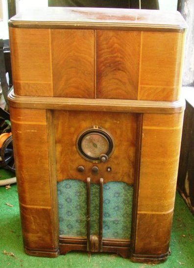 Philco Bar Radio Model 38-7 Chassis