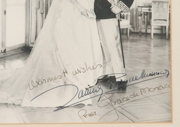 Autographs Prince Rainier III and Princess Grace - 2