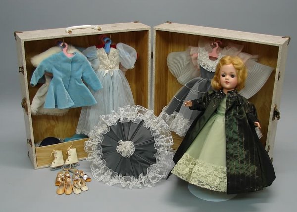 14" HP Mary Hoyer Doll/Trunk/Wardrobe