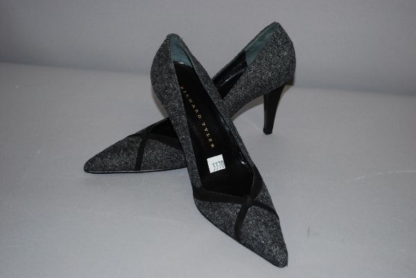 S Weitzman Black/Gray Wool Plaid Pumps (8-1/2M): Stuart Weitzman Black/grey wool plaid pumps w/buckle. Size: 8-1/2M. Good condition. U.S. Shipping & handling: $27 plus insurance. International shipping: Call for quote.