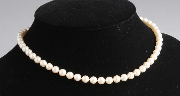 Cultured Pearl Necklace