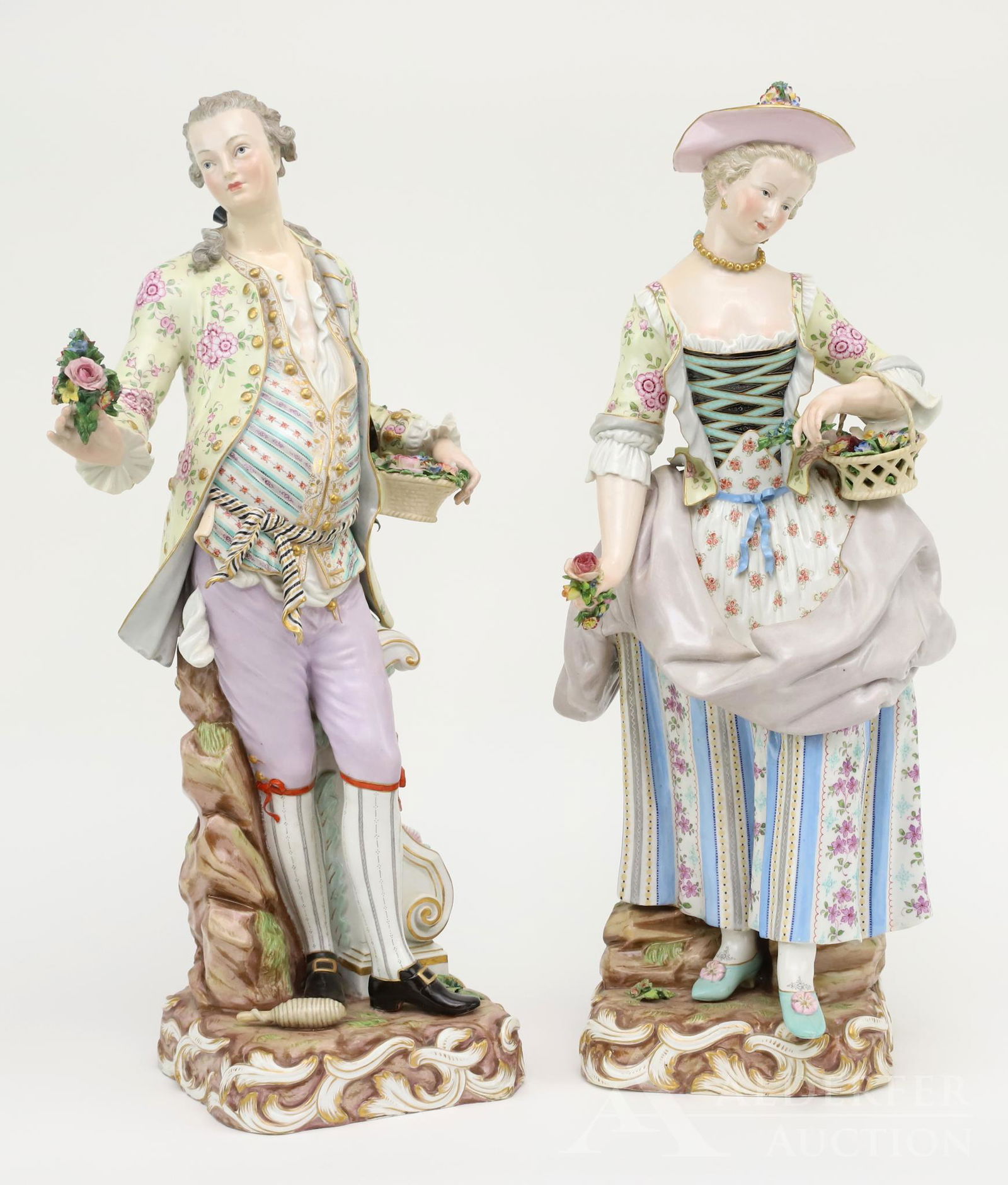 Meissen Figurines of a Gardener and Companion (1 of 16)