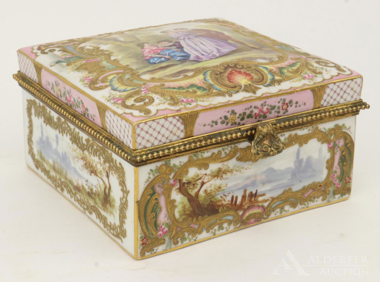 KPM Porcelain Dresser Box (1 of 11)