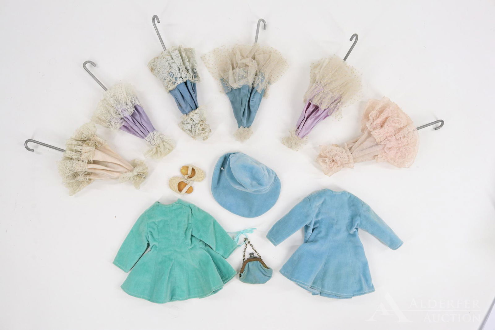 DOLLS OF THE 1950's-60's. (1 of 5)