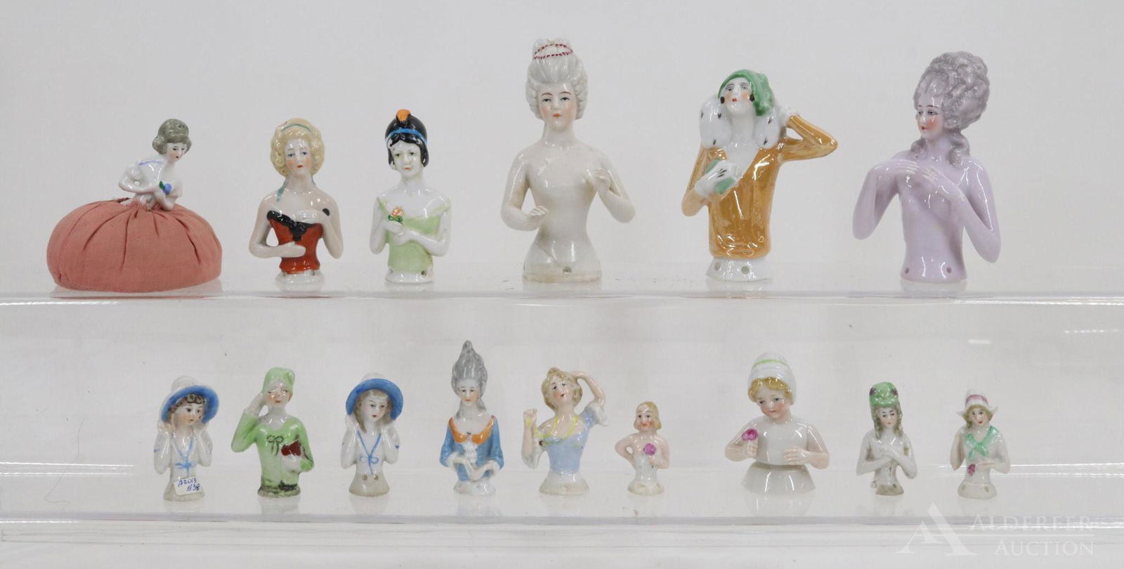 LOT OF HOLIDAY/NOVELTIES. (1 of 14)