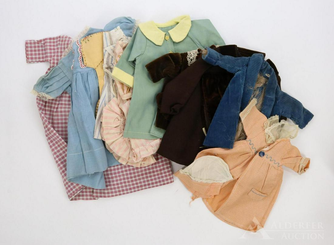 LOT OF ANTIQUE/VINTAGE DOLL CLOTHING. (1 of 4)