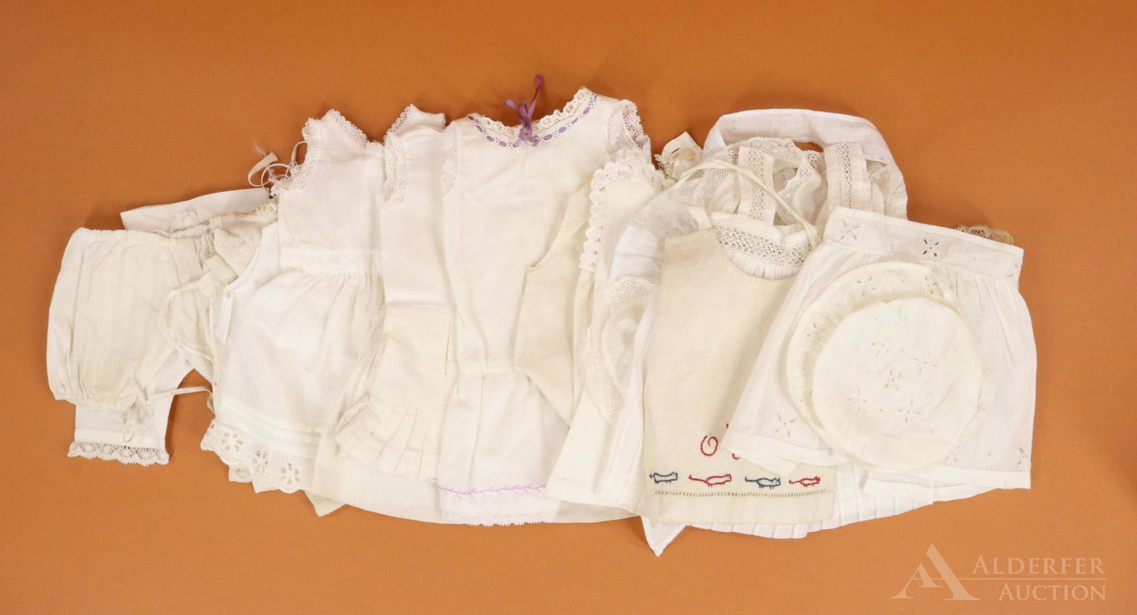 LOT OF ANTIQUE/VINTAGE DOLL CLOTHING. (1 of 5)