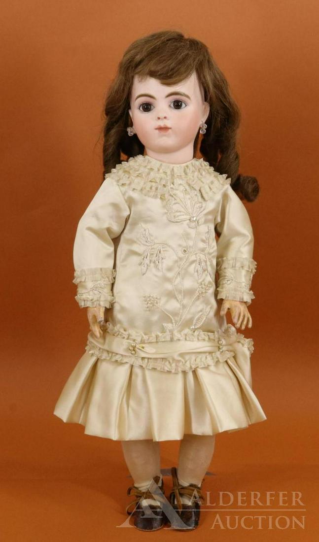 FRENCH BISQUE HEAD DOLL. (1 of 20)
